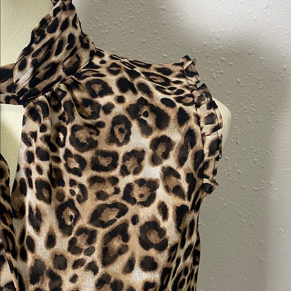 White House Black Market Chic Animal Print Ruffle Tie Neck Blouse Women's Size 6 - Picture 4 of 12